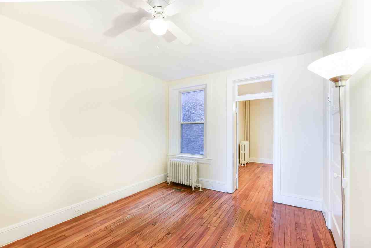 3116 13th St Nw - Photo 6 of 33