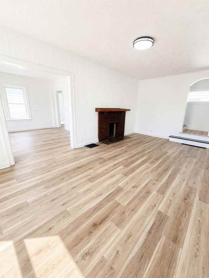 405 N Kenilworth Ave - Photo 3 of 10