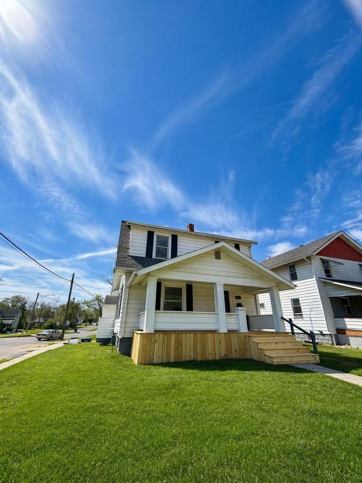 405 N Kenilworth Ave - Photo 5 of 10