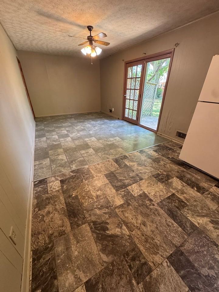 400 7th Ave Ne ##Ne - Photo 6 of 16