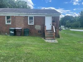 featured image of 838 Broad Ave