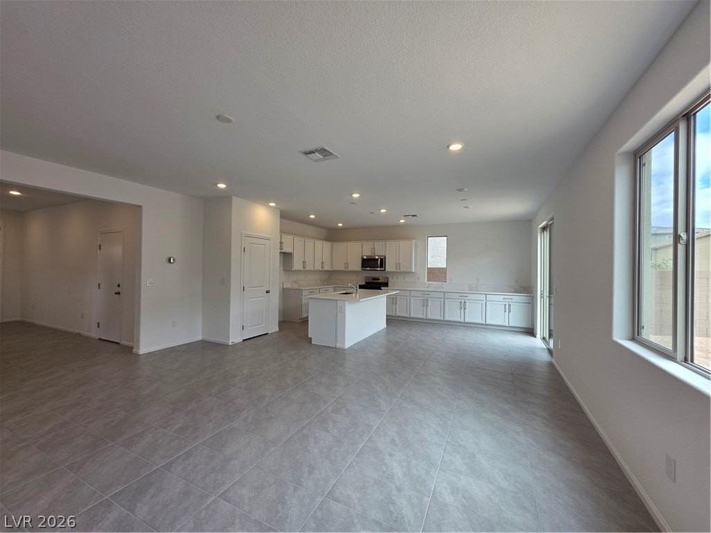 7376 S Pioneer Way - Photo 6 of 29