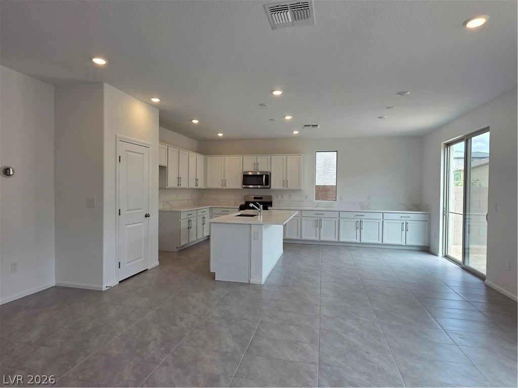 7376 S Pioneer Way - Photo 7 of 29