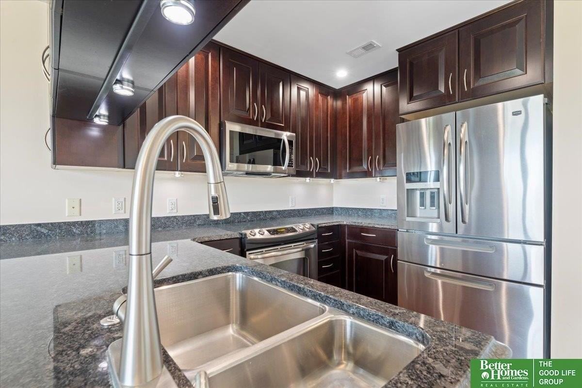 3201 Dodge Ct - Photo 3 of 26