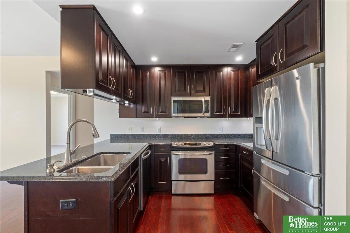 3201 Dodge Ct - Photo 4 of 26