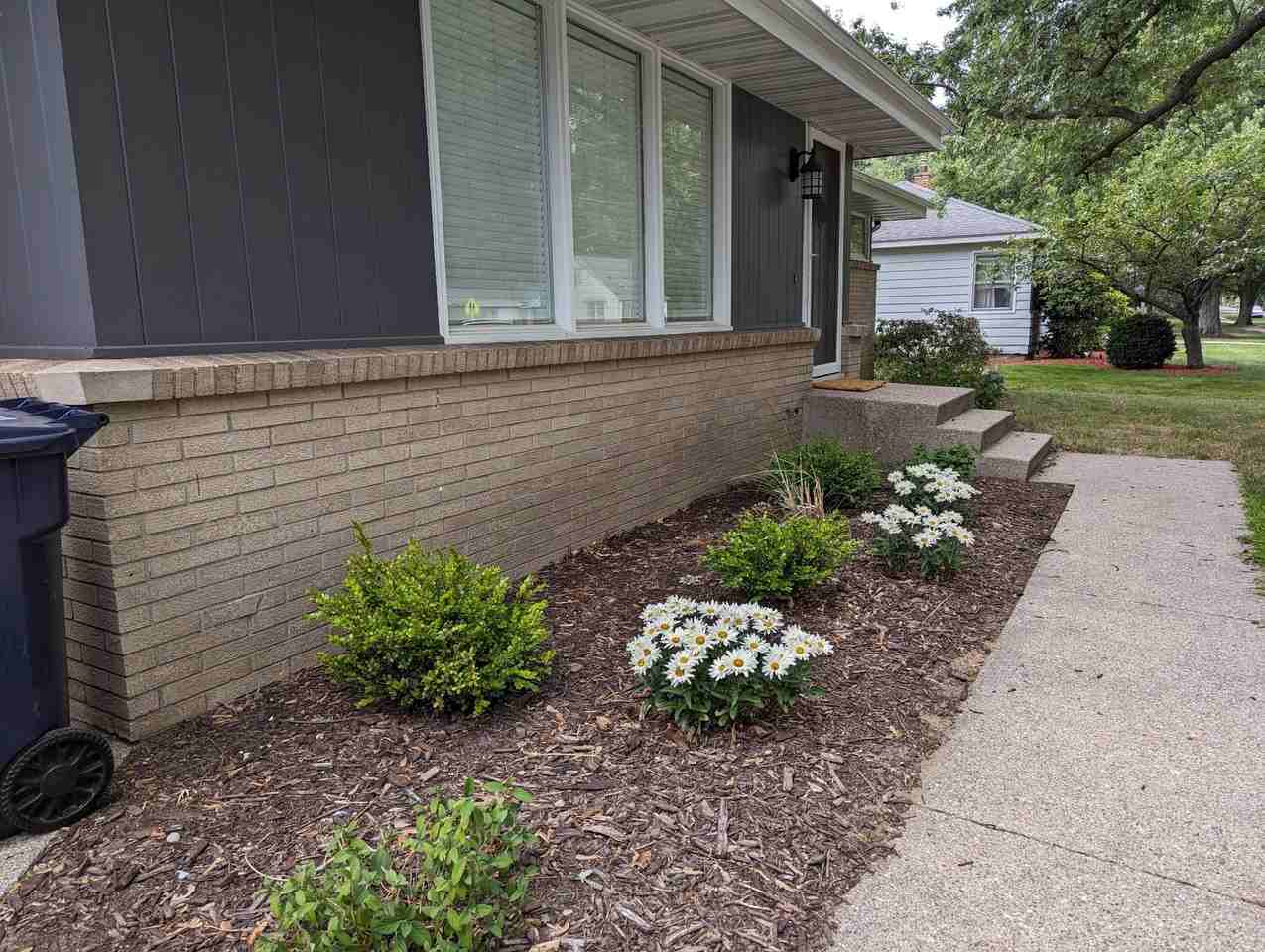 54 W 35th St - Photo 3 of 32