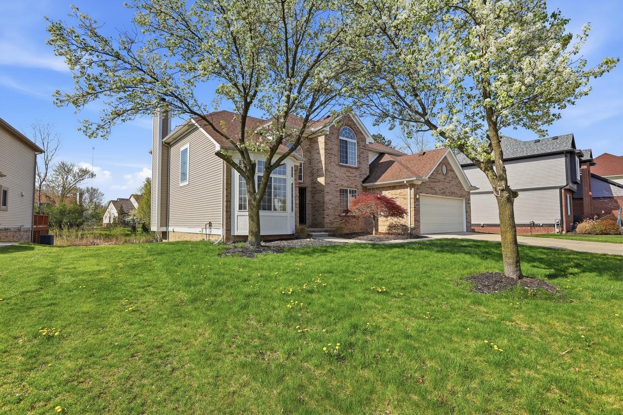 26493 Isleworth Pt - Photo 3 of 50