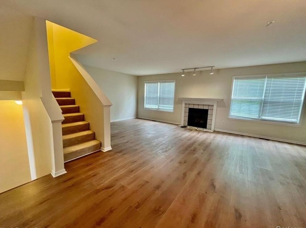 2835 Barclay Way - Photo 2 of 14