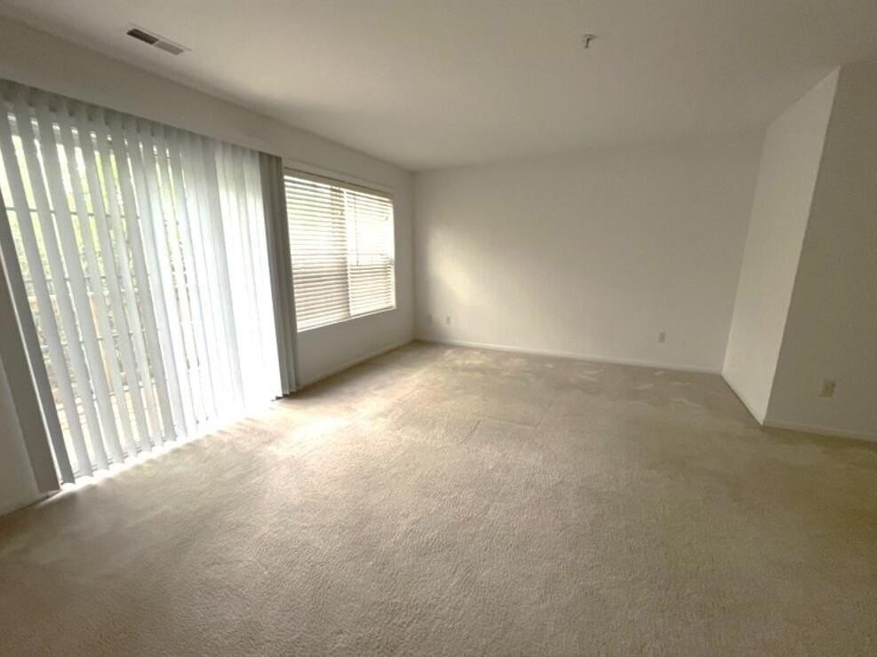 2835 Barclay Way - Photo 6 of 14