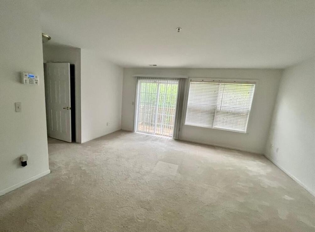 2835 Barclay Way - Photo 7 of 14