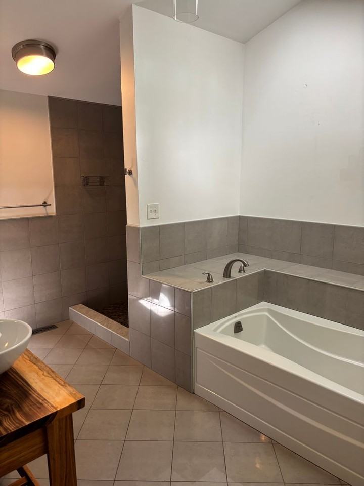 2729 Poplar Ln - Photo 6 of 11