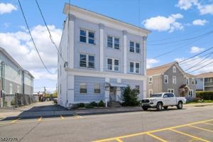 featured image of 117 Mechanic St #3