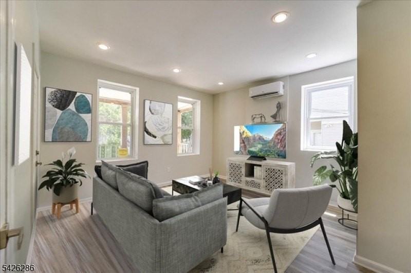 38 Willowdale Ave #1 - Photo 4 of 14