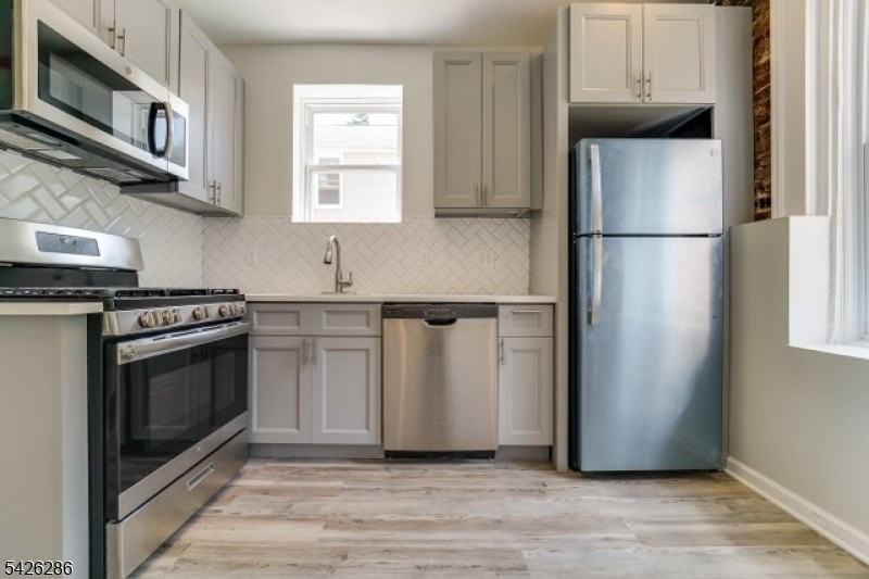 38 Willowdale Ave #1 - Photo 6 of 14