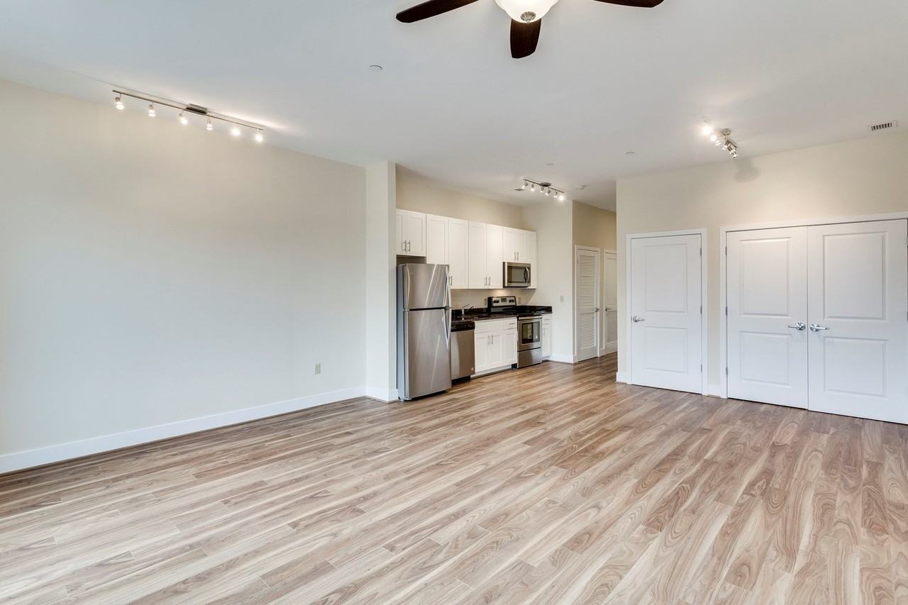706 North - Photo 4 of 18