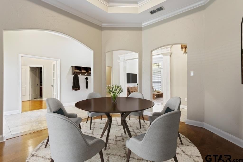 15233 Wagon Wheel Cir - Photo 2 of 43