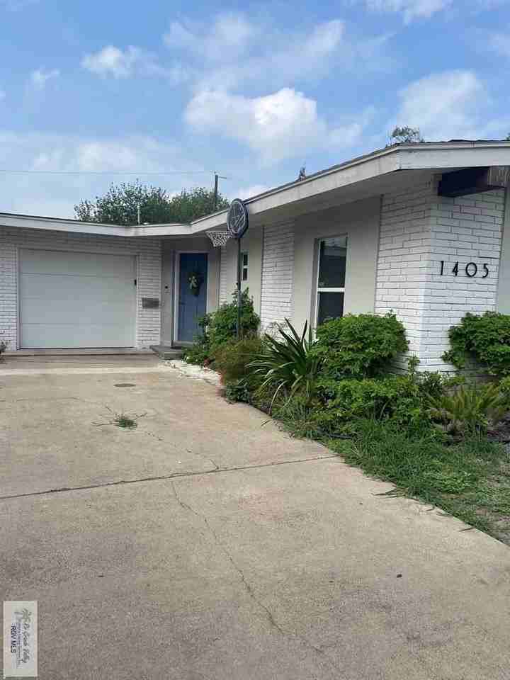 1405 Harvard Ave - Photo 3 of 23