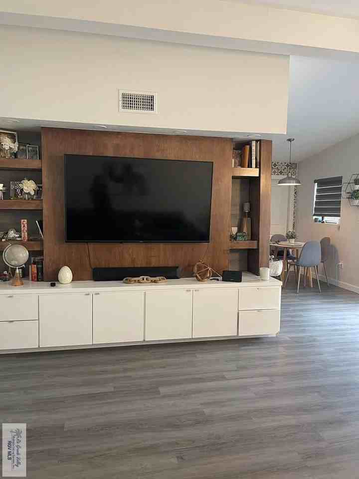 1405 Harvard Ave - Photo 7 of 23