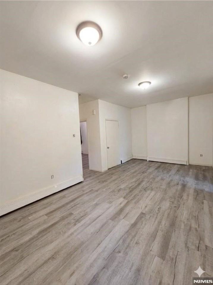 20 N 7th St #1stFL - Photo 6 of 10