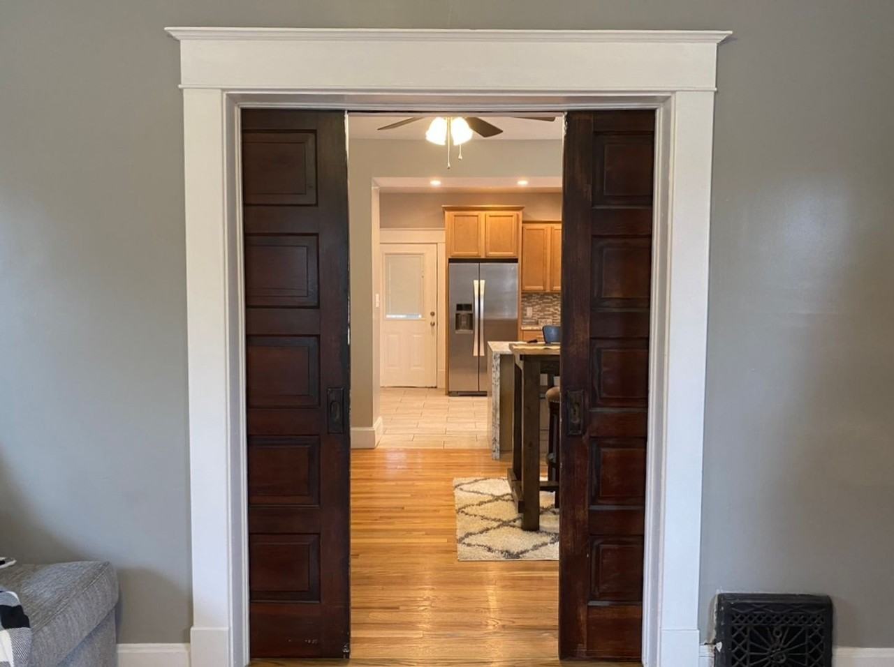 1115 Hulman St - Photo 5 of 18