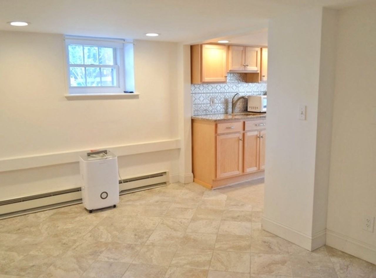 9B Broadway - Photo 4 of 15