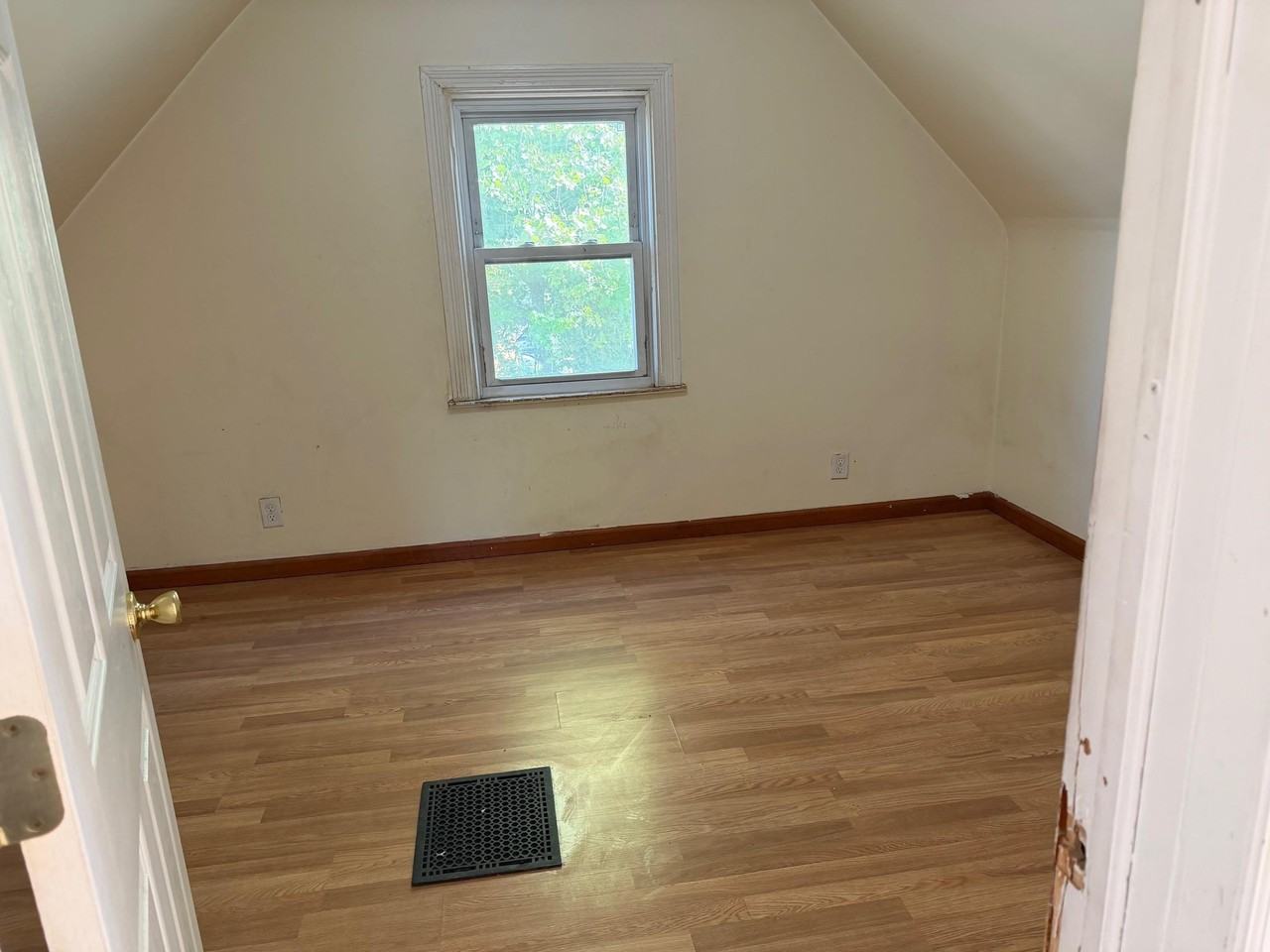 68 Condict St #2 - Photo 5 of 6