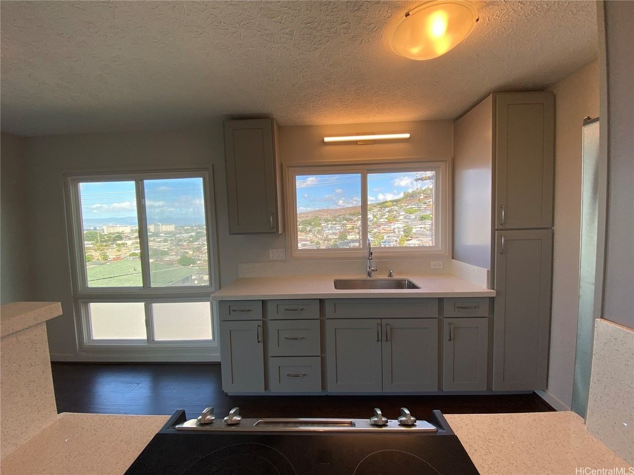 1905 Naio St #1