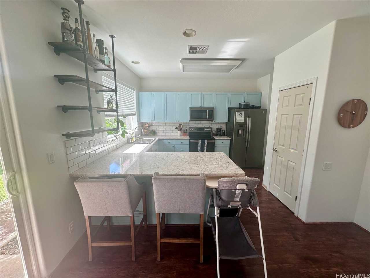 91-770 Launahele St #100 - Photo 3 of 18