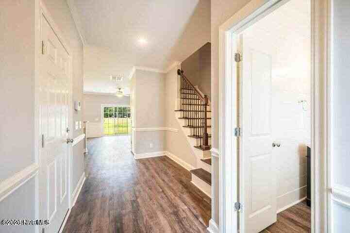 3509 Richter Way #B - Photo 2 of 16