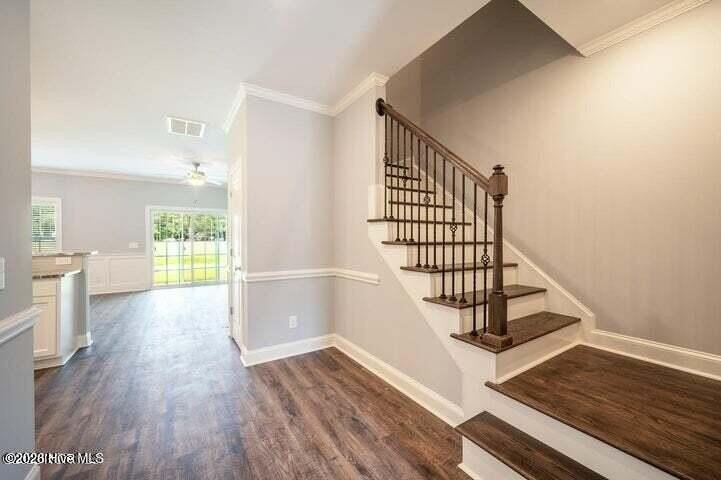 3509 Richter Way #B - Photo 4 of 16