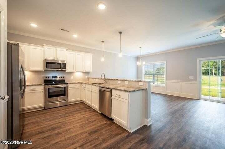 3509 Richter Way #B - Photo 6 of 16