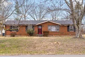 featured image of 144 W Park Dr