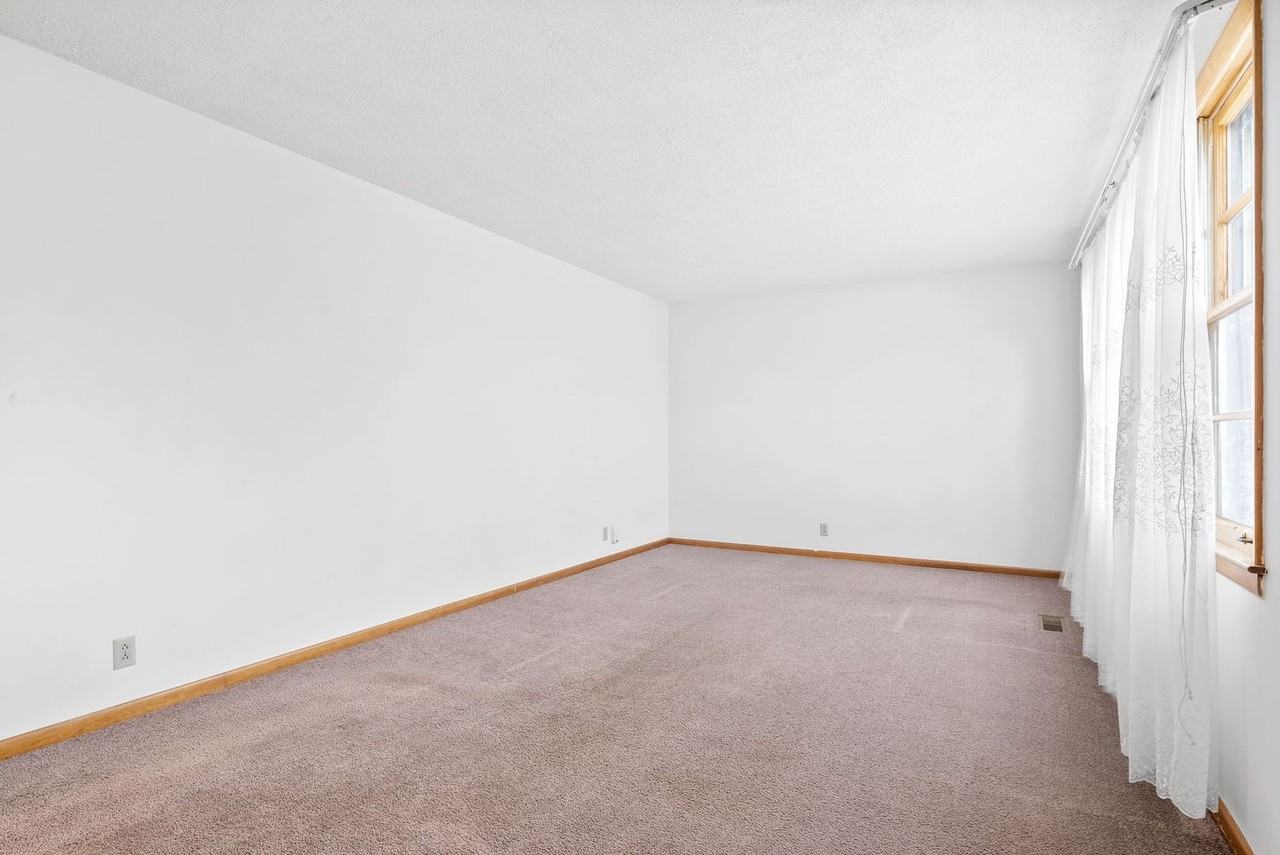 144 W Park Dr - Photo 7 of 28