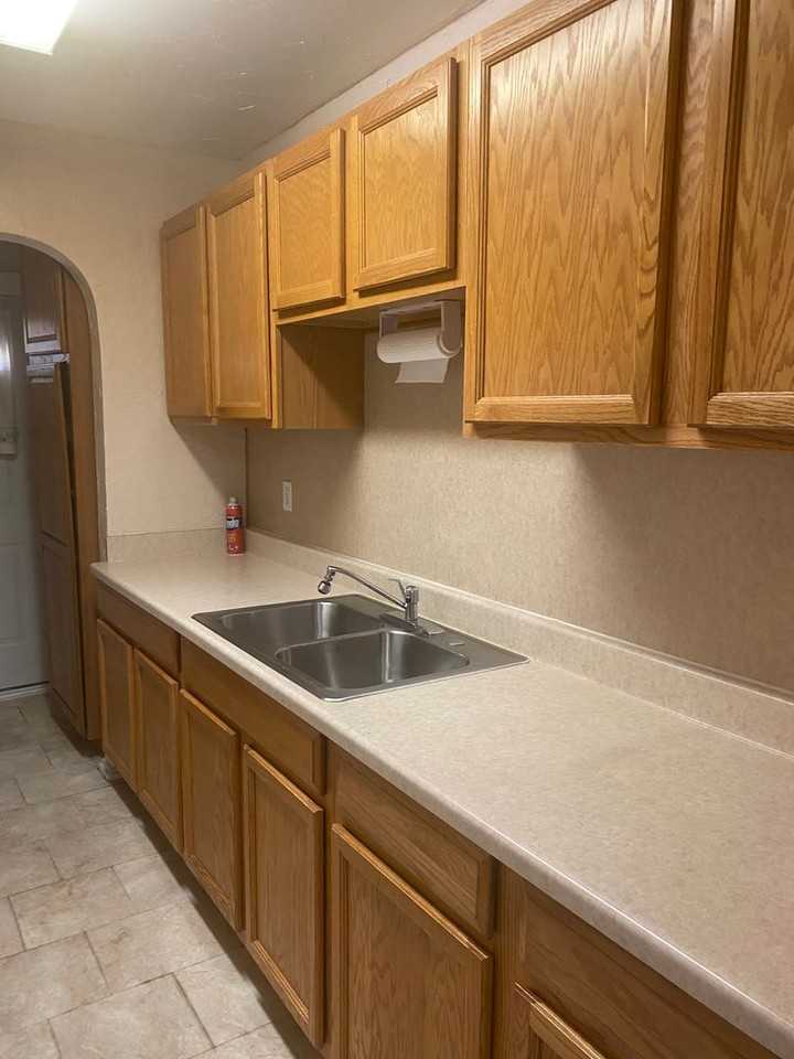 2514 Nw 11th St - Photo 2 of 11