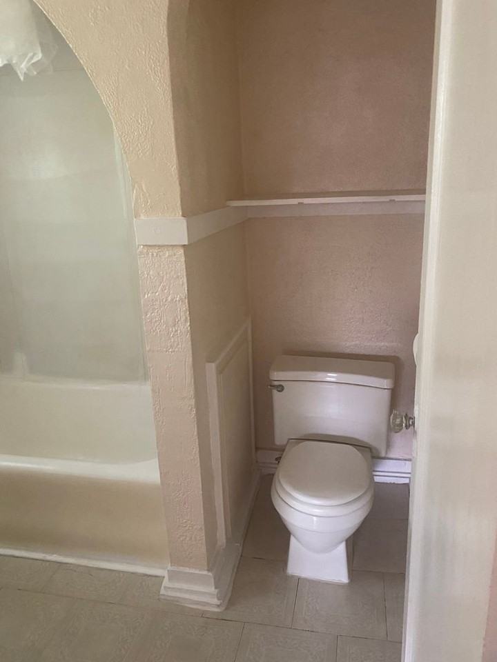 2514 Nw 11th St - Photo 5 of 11