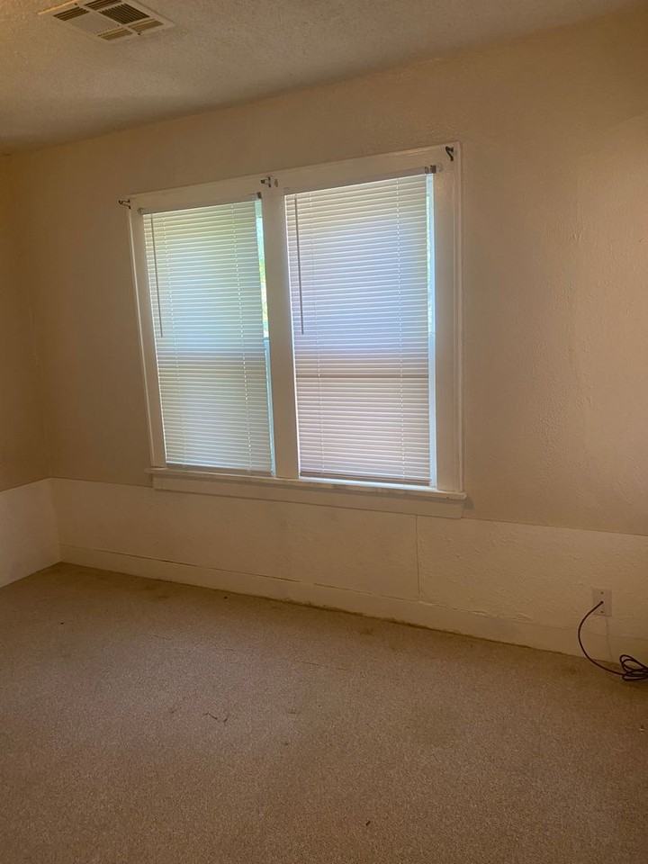 2514 Nw 11th St - Photo 7 of 11