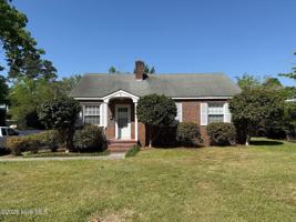 featured image of 5 Warlick St
