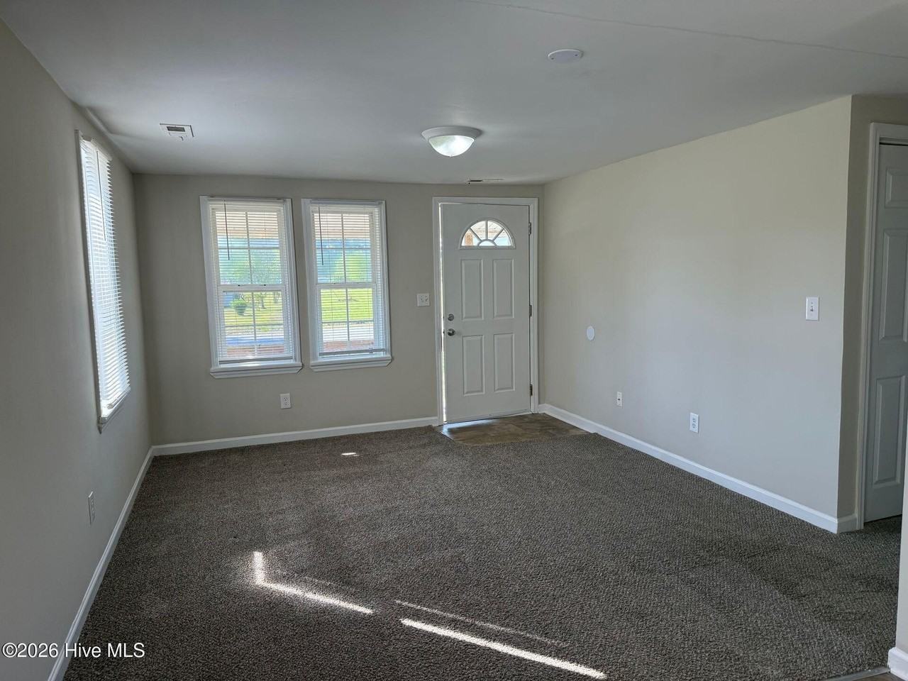 937 Parkertown Rd - Photo 2 of 9