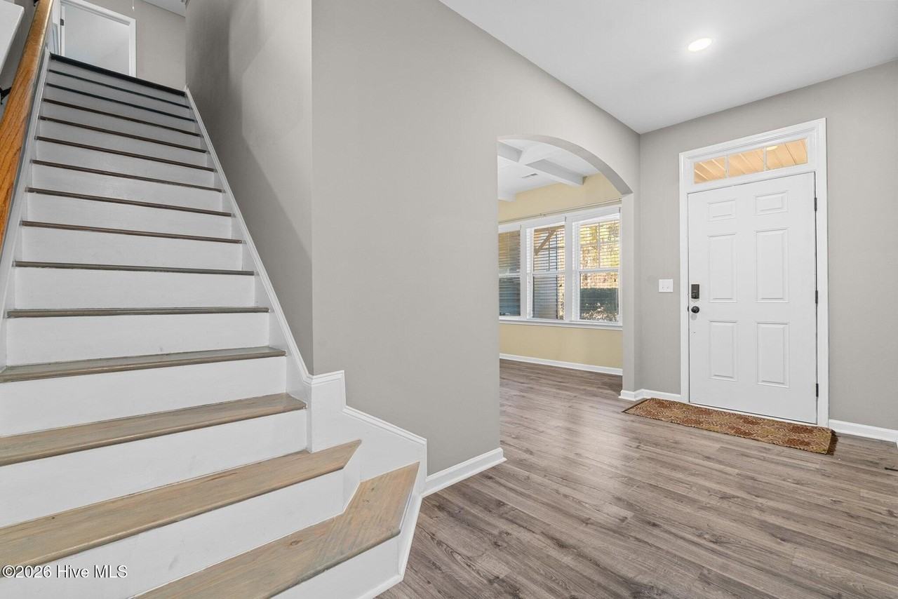 125 Timberhurst Ct - Photo 6 of 48