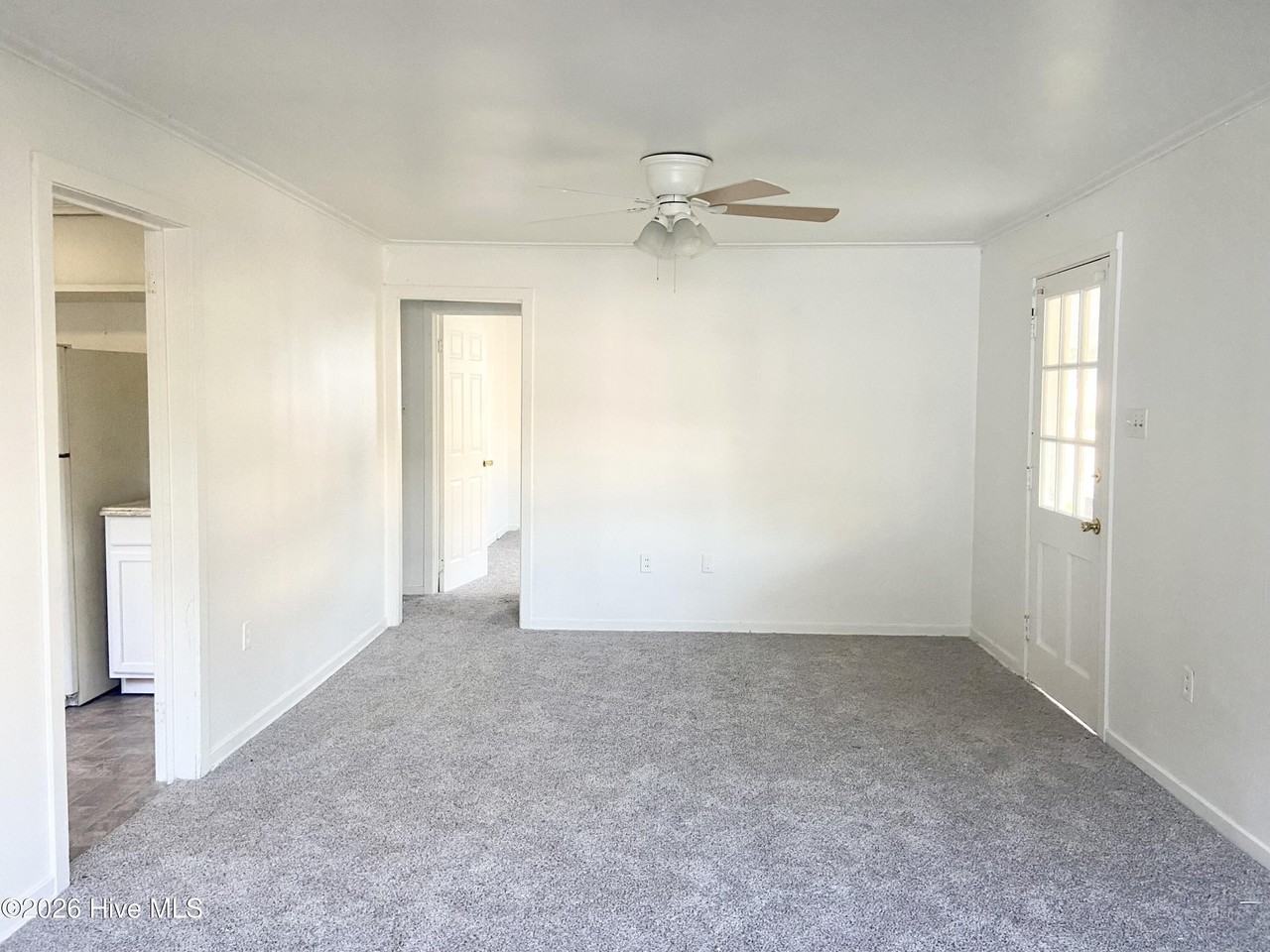 804 Maple St - Photo 2 of 7