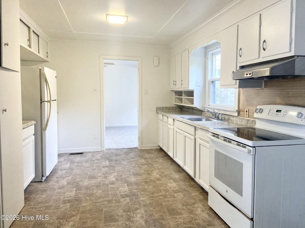 804 Maple St - Photo 6 of 7