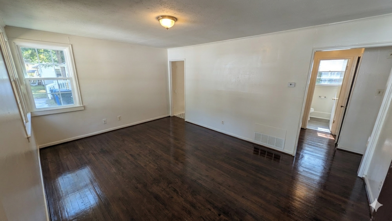 803 Candlewood Dr - Photo 2 of 5