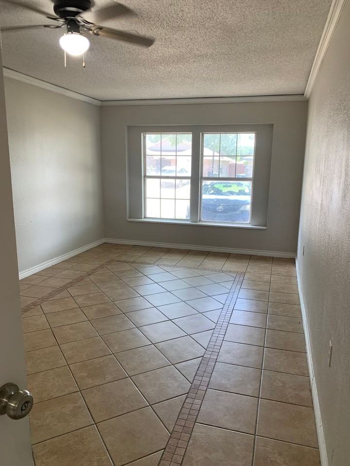 4427 Las Haciendas Dr - Photo 2 of 11