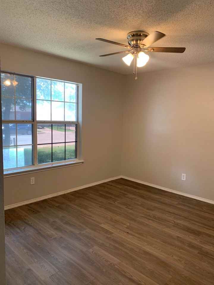 4427 Las Haciendas Dr - Photo 5 of 11