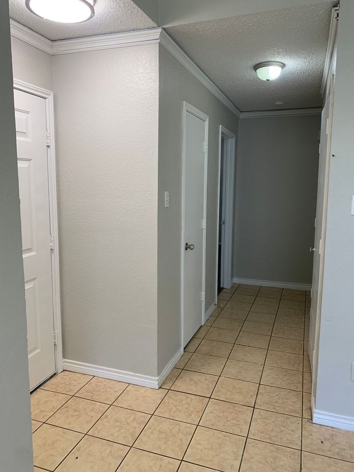 4427 Las Haciendas Dr - Photo 7 of 11