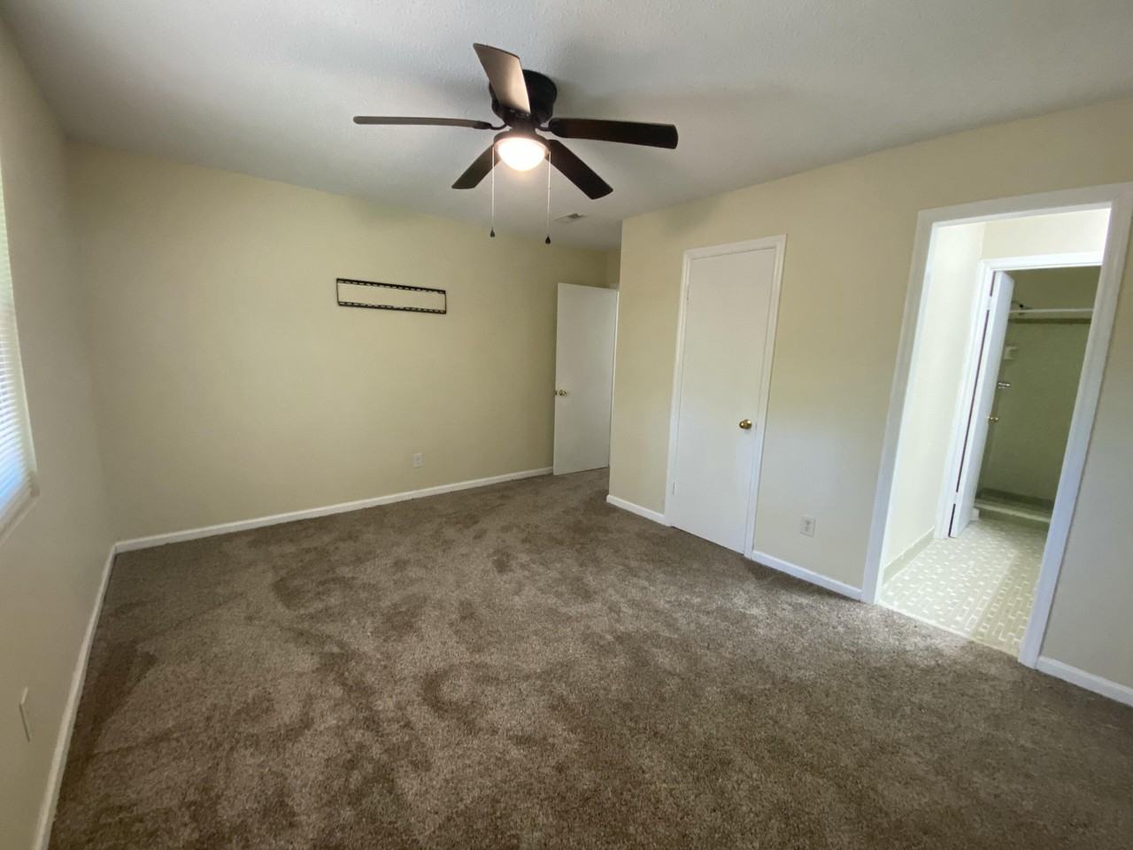 4532 Hillside Dr - Photo 6 of 17