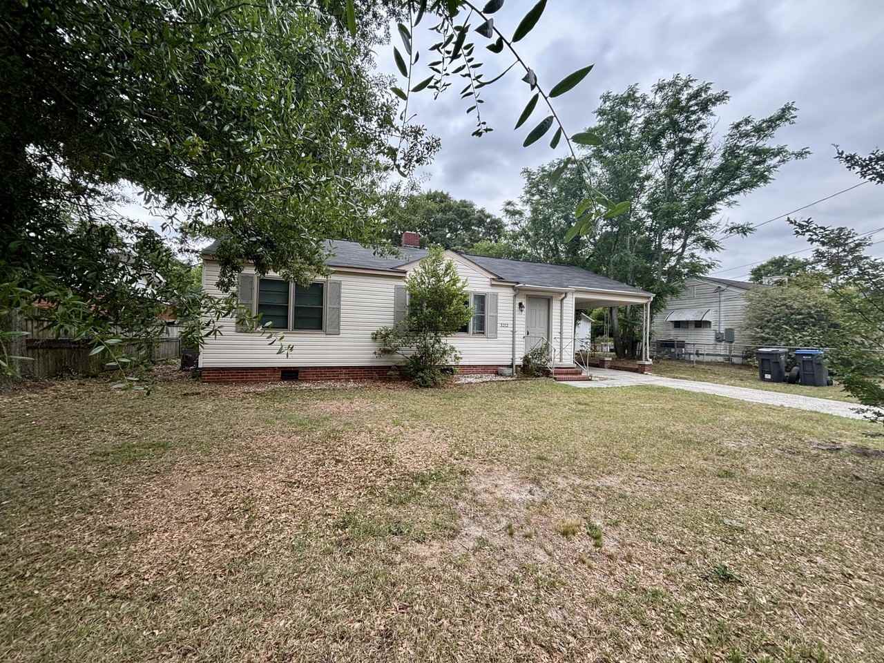 3212 Sycamore Dr - Photo 2 of 12