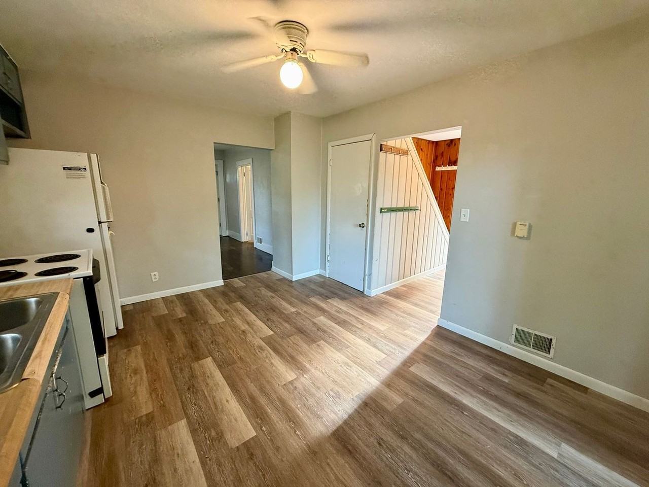 415 Weston Ave - Photo 4 of 29