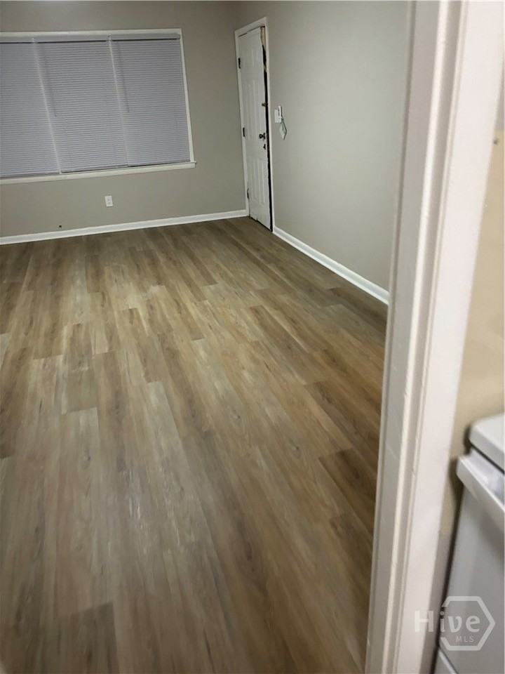 135 Springtree Rd #B - Photo 5 of 12