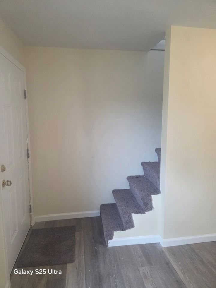 1202 Cates St - Photo 6 of 13